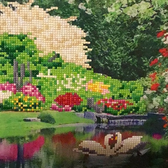 Diamond paint I glue the small diamonds on canvas - Picture 2 of 3